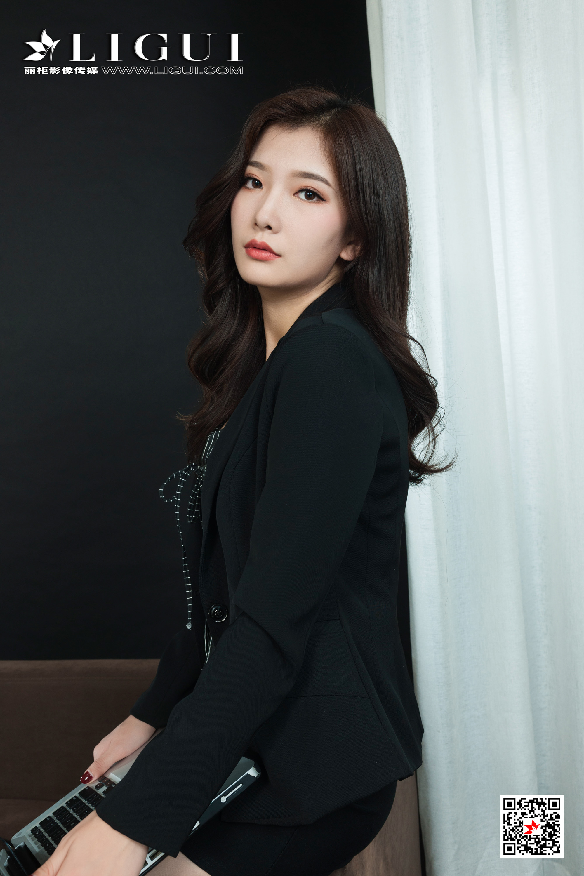 Ligui丽柜  2021.01.25 《职场新秀》可心